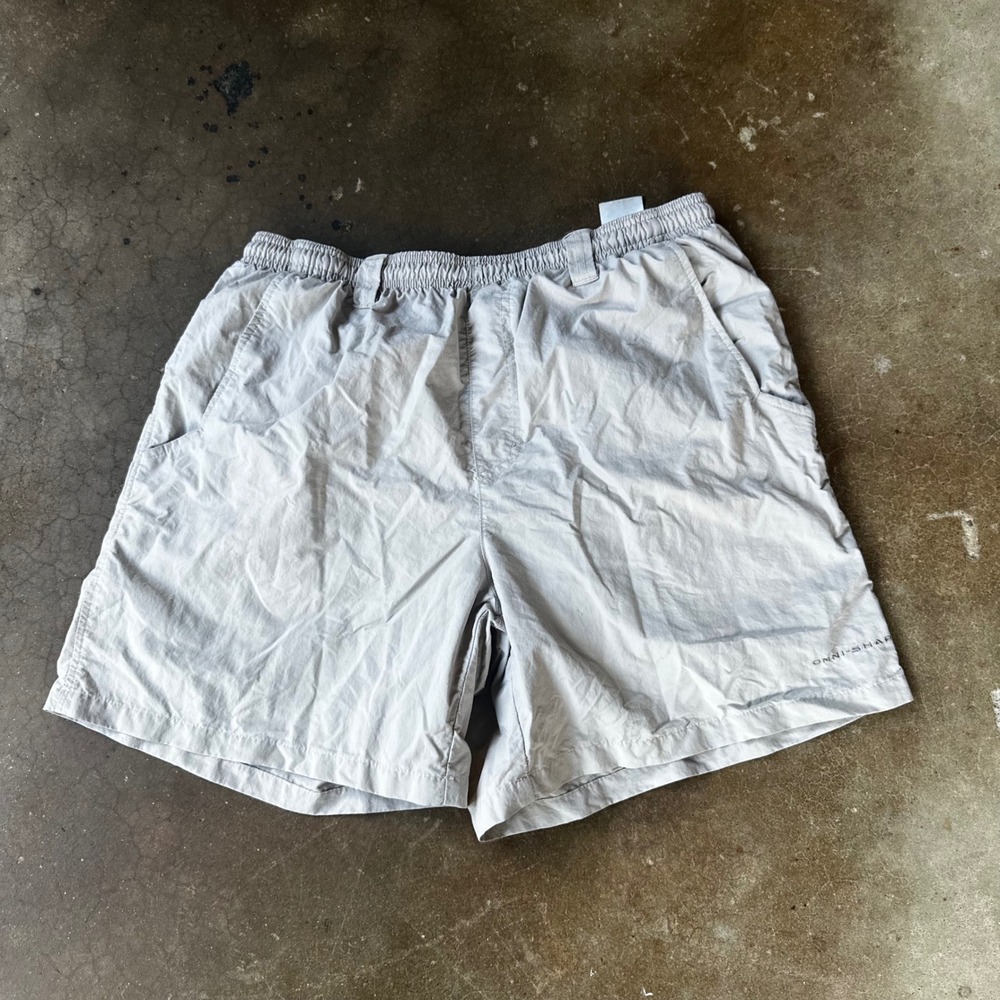 Columbia Fishing Shorts Mens Medium Gray Excellent PFG Omni-Shade 6" Inseam